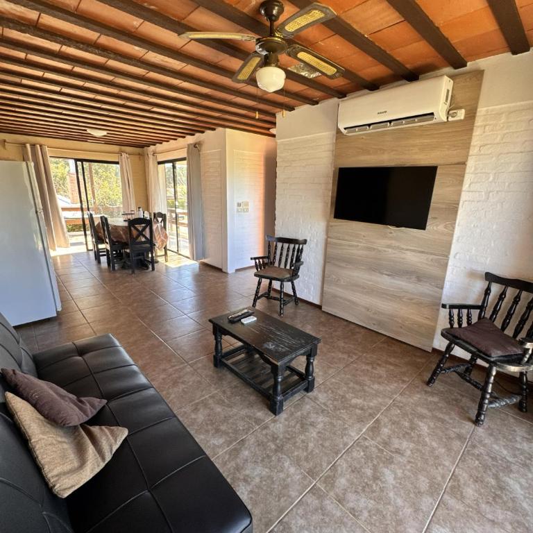 Casas alquiler barrio Los angeles - Two-Bedroom House - 13