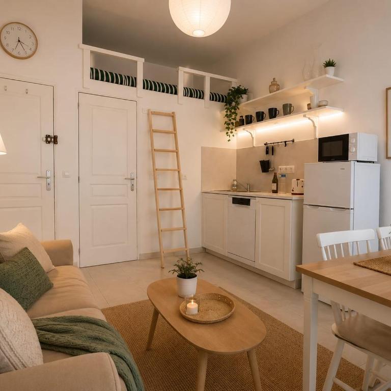 2 Bedroom, private bath plus Near Beach - Chambre Familiale avec Salle de Bains Privative - 10