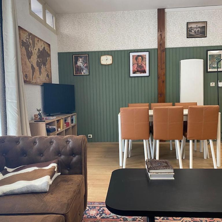 MAISON GERMÈS - CHEZ HARRY - Parking à proximité - Appartement 3 Chambres - 29