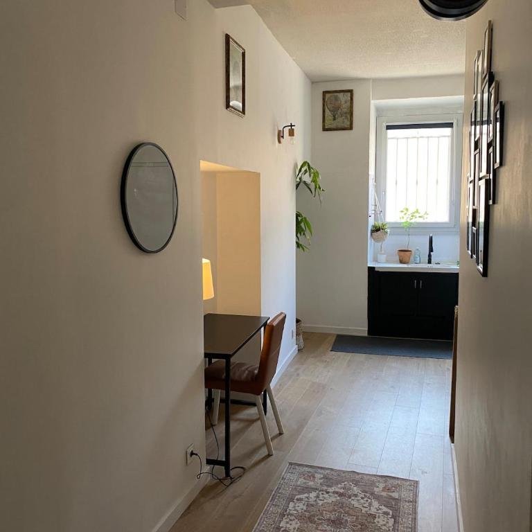 MAISON GERMÈS - CHEZ HARRY - Parking à proximité - Appartement 3 Chambres - 86