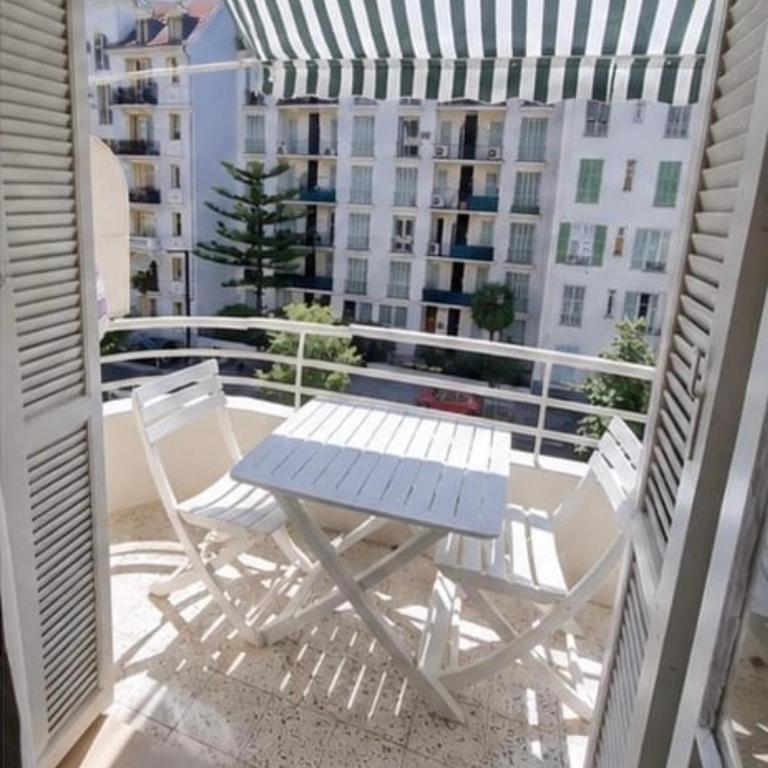 2 Bedroom, private bath plus Near Beach - Chambre Familiale - 3