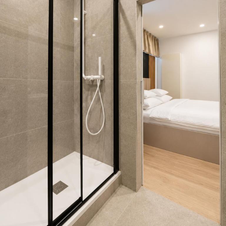 VELUNA One Hotel Salzburg - Deluxe Doppelzimmer - 2