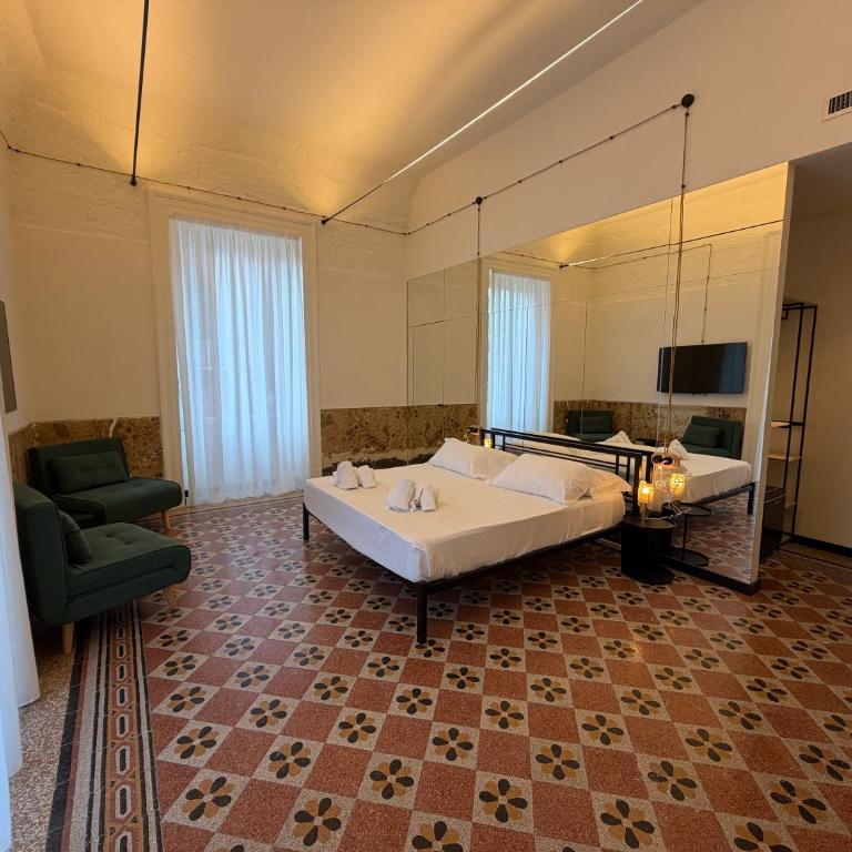 Domus Broggia Napoli - Camera Quadrupla con Bagno Privato - 12