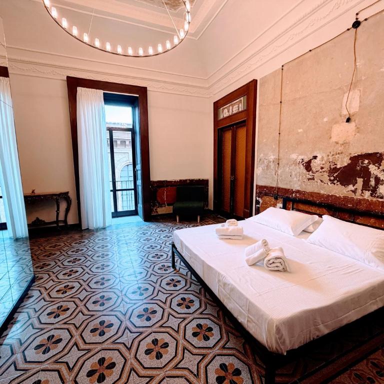 Domus Broggia Napoli - Camera Tripla con Bagno Privato - 3