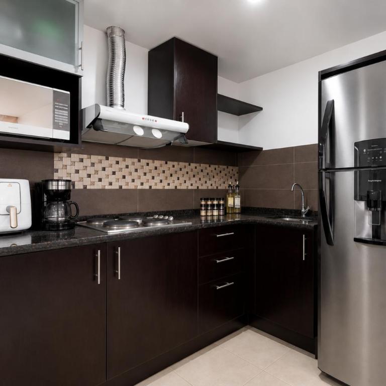 Puerto Santa Ana Luxury Suites Guayaquil - Two-Bedroom Apartment with City View - 5