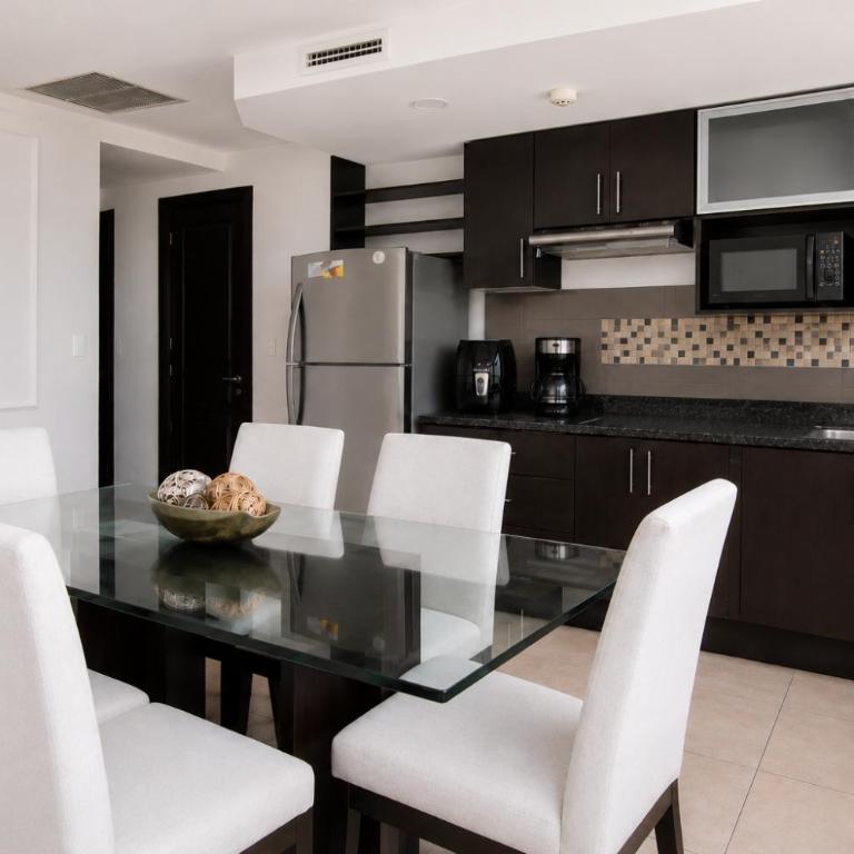 Puerto Santa Ana Luxury Suites Guayaquil - Apartment with City View - 5 adults - 6