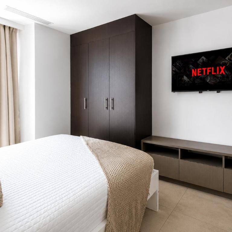 Puerto Santa Ana Luxury Suites Guayaquil - Apartment with City View - 5 adults - 9