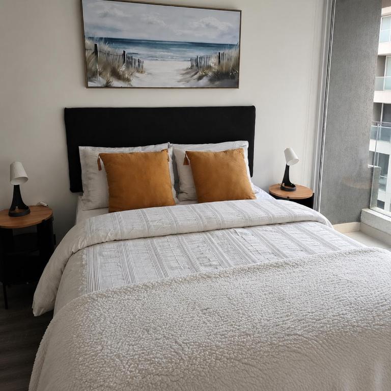 Amplio Depto Wi-Fi, Estacionamiento y Metro - One-Bedroom Apartment - 1