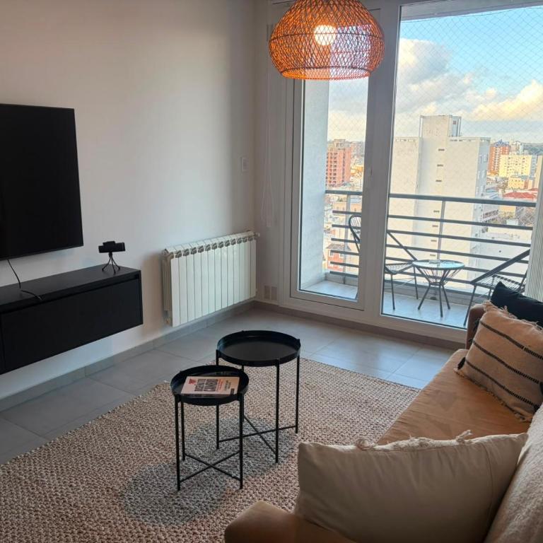 "Estomba VISTA PREMIUM, céntrico, nuevo, super equipado, con balcón, cochera opcional en el mismo edificio"" - Apartamento de 1 dormitorio - 26