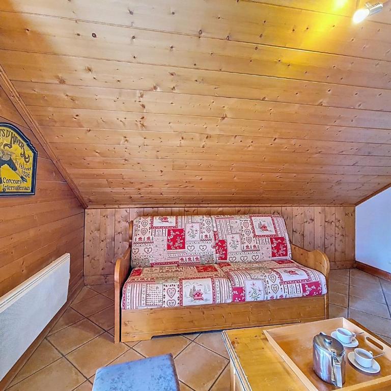 Appartement mansardé proche des pistes avec balcon et piscine - FR-1-344-1263 - Appartement - 5