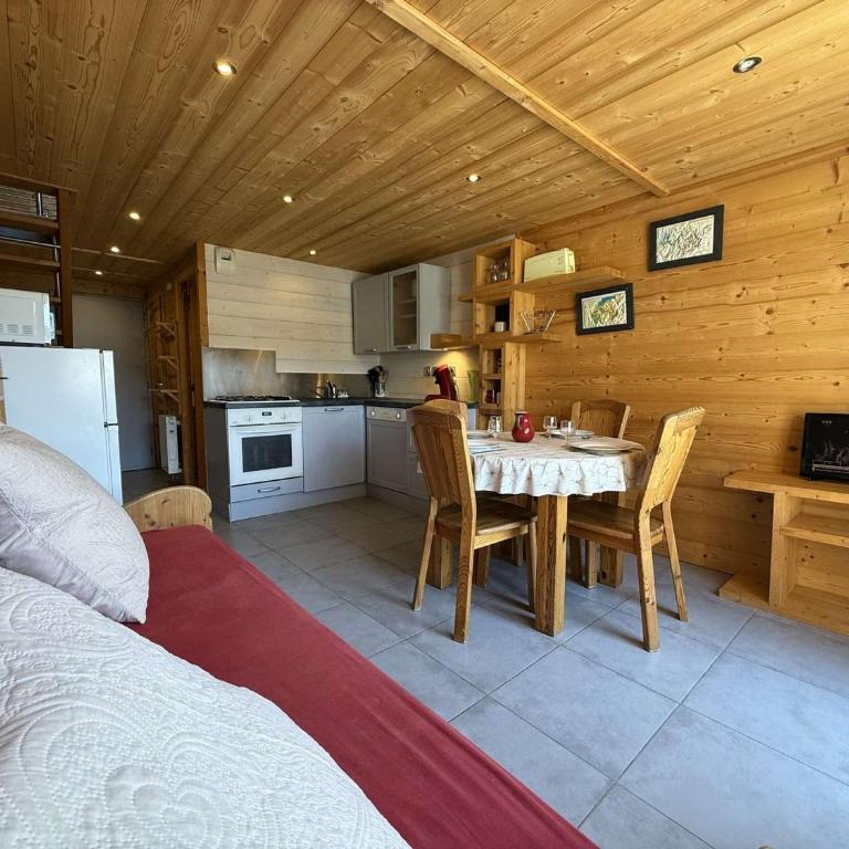 Studio mezzanine rénové, terrasse - 4/6 pers. - Apartamento de 1 dormitorio - 2