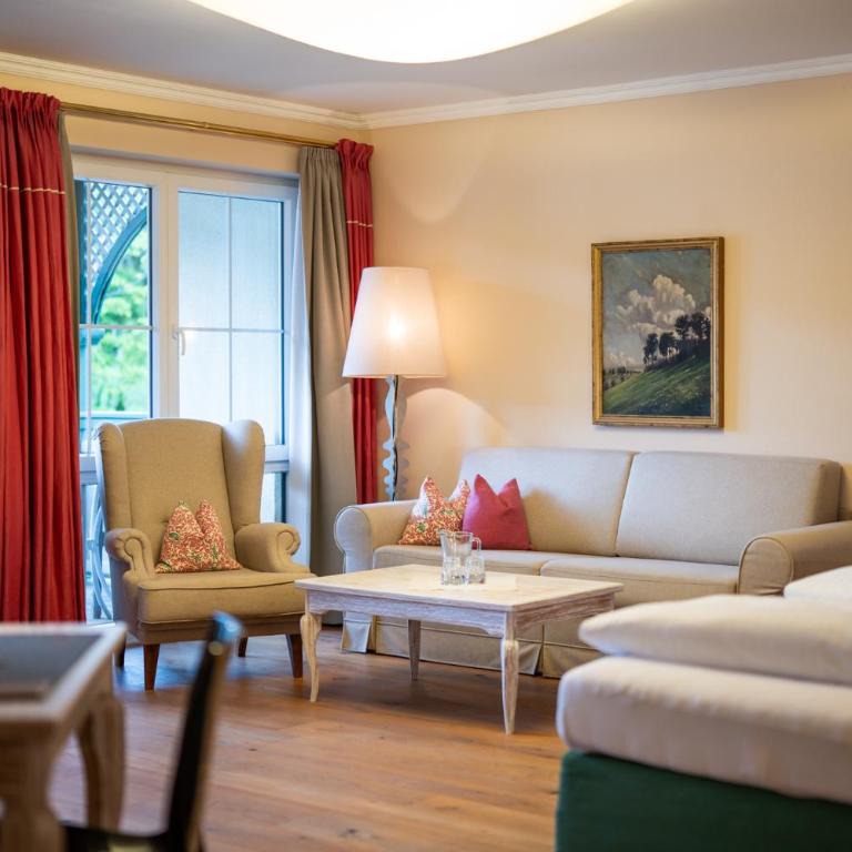 Hotel Seefischer - Finest Hideaway - Suite mit Kingsize-Bett und Balkon - 1