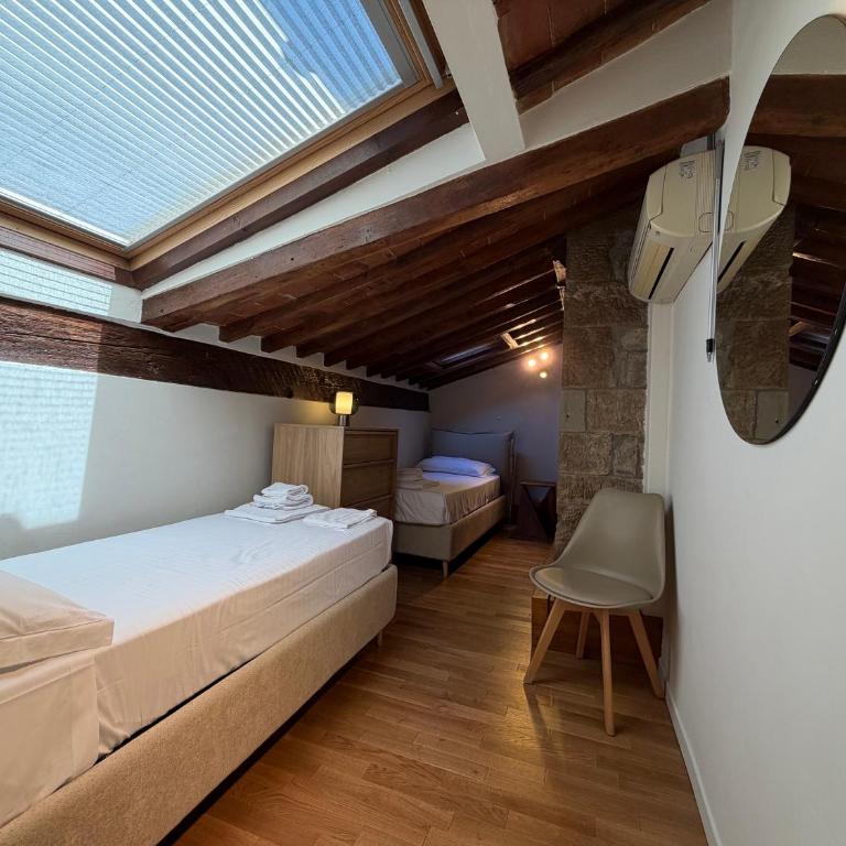 Tuscan Top Floor Duplex - Three-Bedroom Apartment - 17