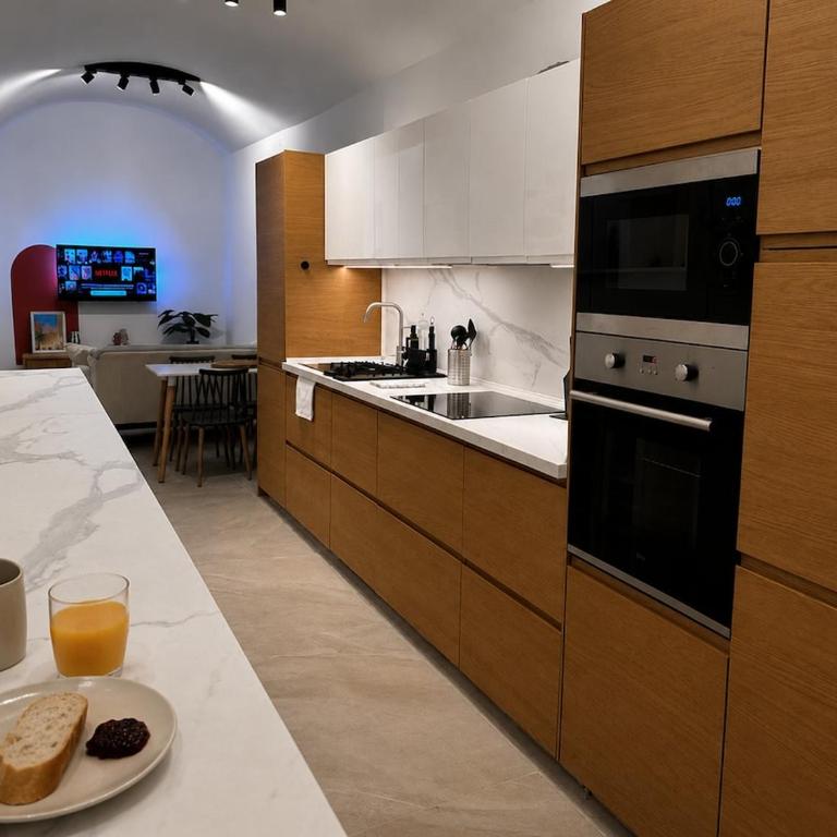 Renovated Cozy Haven - Old Town and Beach - Appartement 2 Chambres - 3