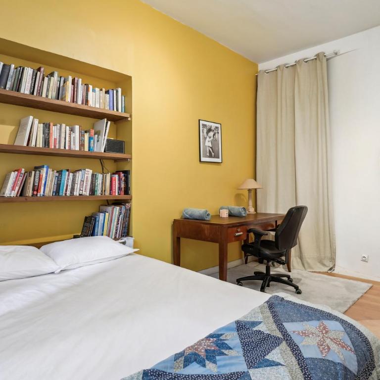 Unique Garden House - Heart of Paris - Three-Bedroom Deluxe Apartment - 6