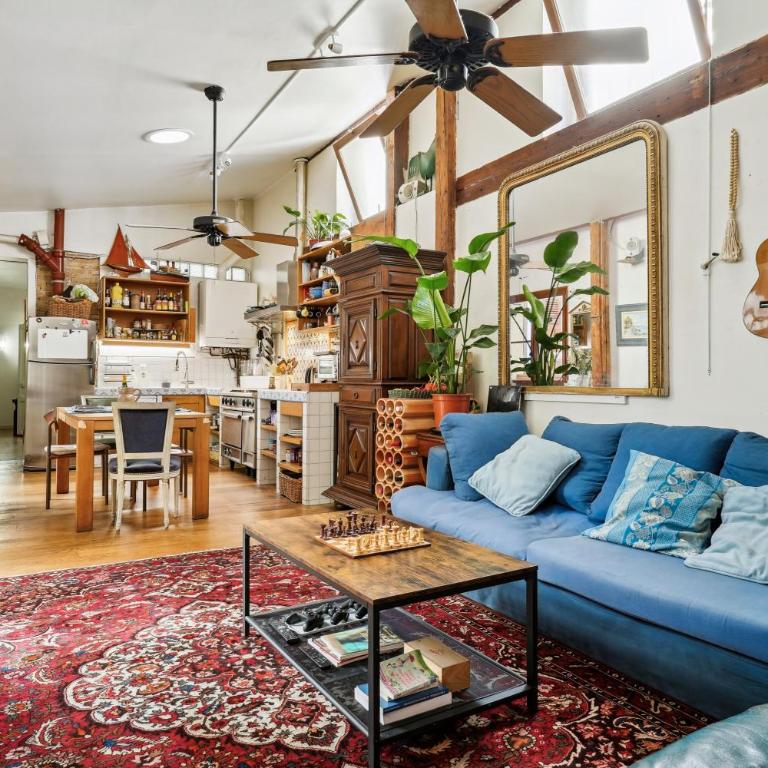 Unique Garden House - Heart of Paris - Three-Bedroom Deluxe Apartment - 19