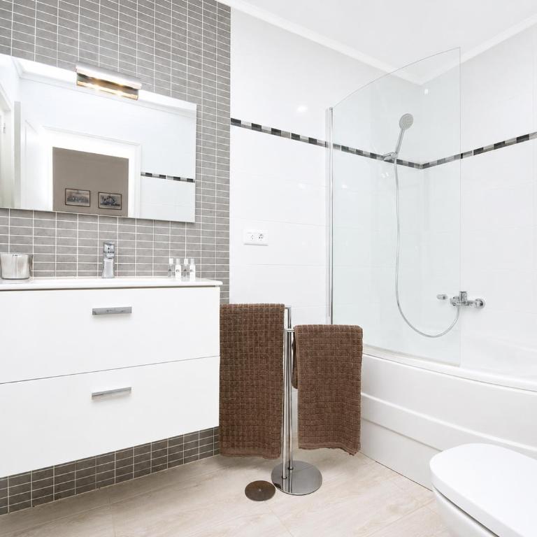 Villa Lucy - By AZ Rentals - Villa - 40