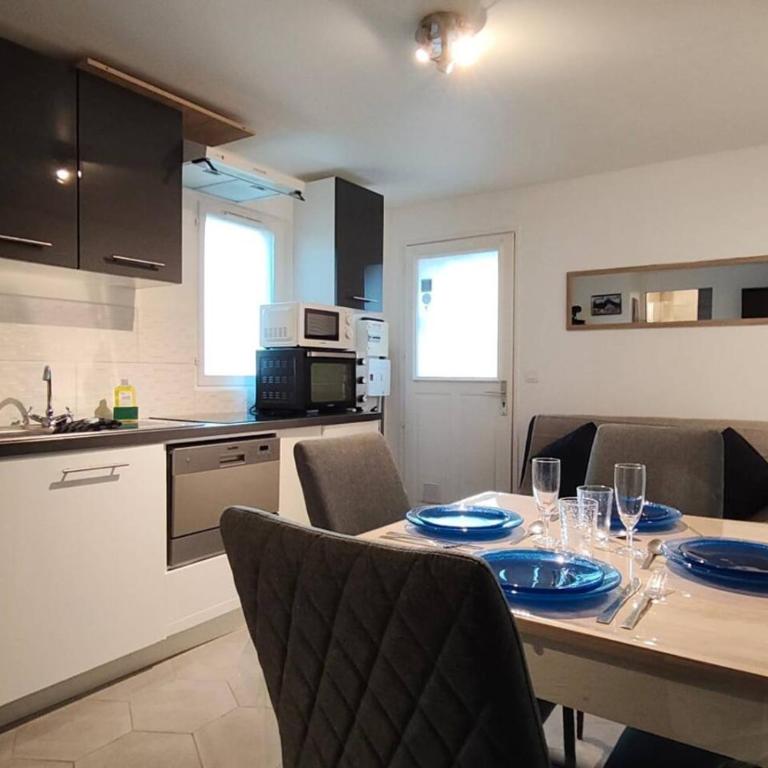 Résidence des Fleurs - Les Escapades Cosy - 1 à 4 personnes - One-Bedroom Apartment with Terrace - 5