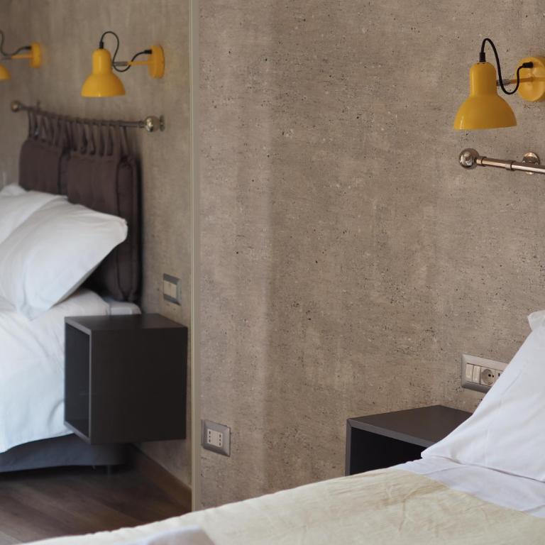 Bed and Breakfast New Morning Holiday - Camera Matrimoniale Deluxe con Balcone - 4