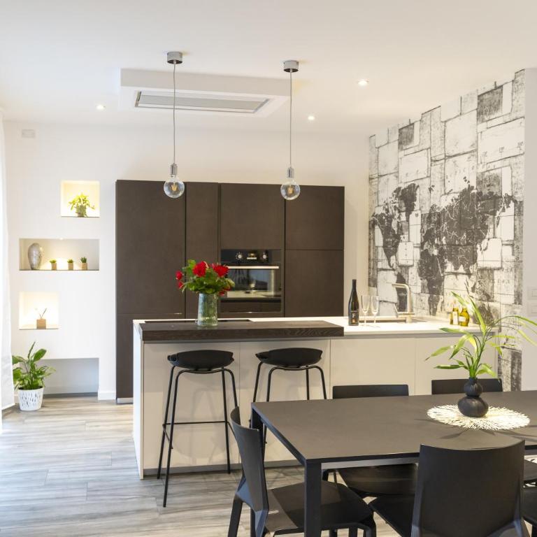Residenza The Rock - Deluxe Apartment mit Balkon und 2 Schlafzimmern - 1