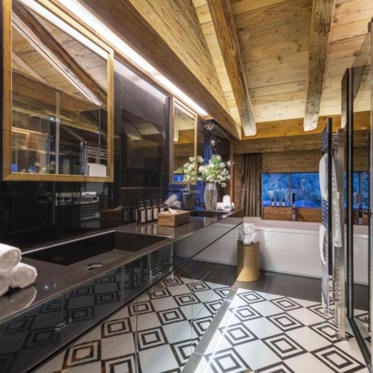 Luxury Chalet Chamonix with Pool & Jacuzzi - Maison de Vacances - 17