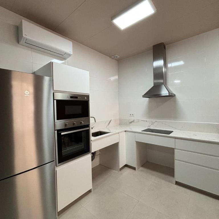 Hostal El Castillo De Santa Pola - Habitación Doble adaptada para personas con discapacidad - 2 camas - 4