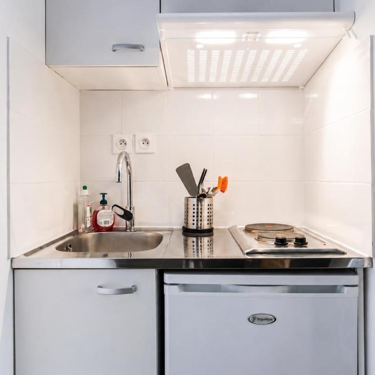 ONE NIGHT in LYON - UNE NUIT à LYON - One-Bedroom Apartment - 16