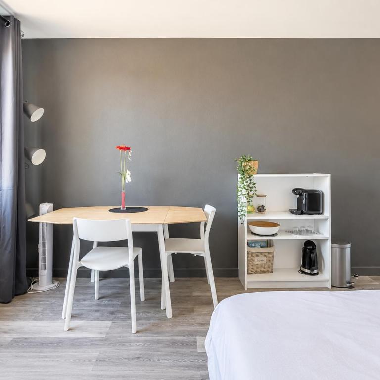 ONE NIGHT in LYON - UNE NUIT à LYON - One-Bedroom Apartment - 32