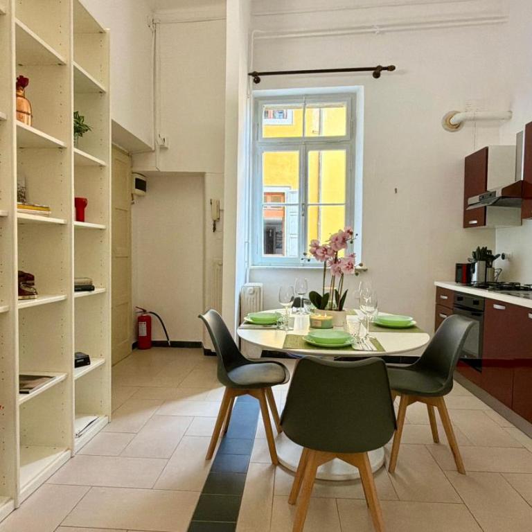 The Heart of Udine Apartment - Appartamento con 2 Camere da Letto - 11