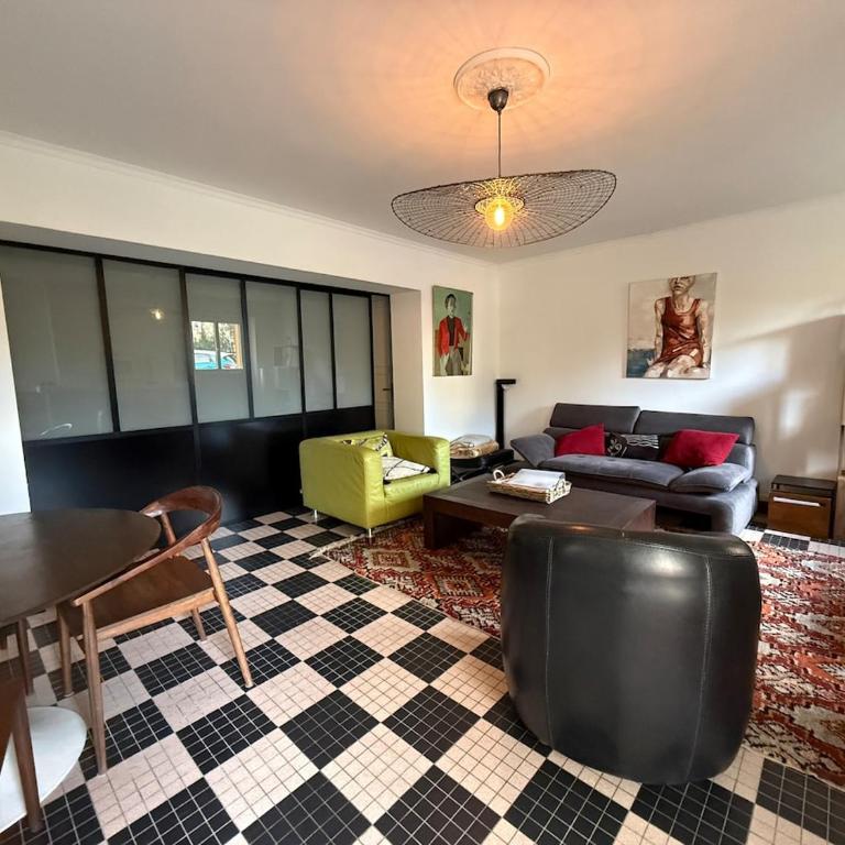 Villa Giroflé - Two-Bedroom Apartment - 21
