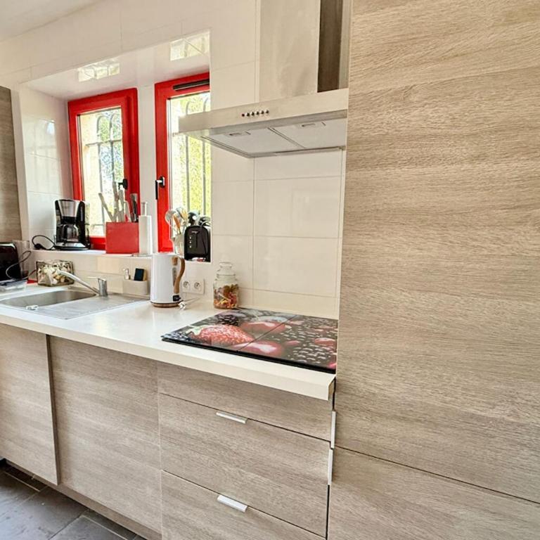 Villa Giroflé - Two-Bedroom Apartment - 9