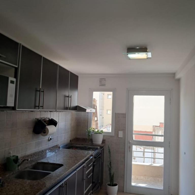 Hermoso departamento en Caseros Centro - Apartamento de 1 dormitorio - 5