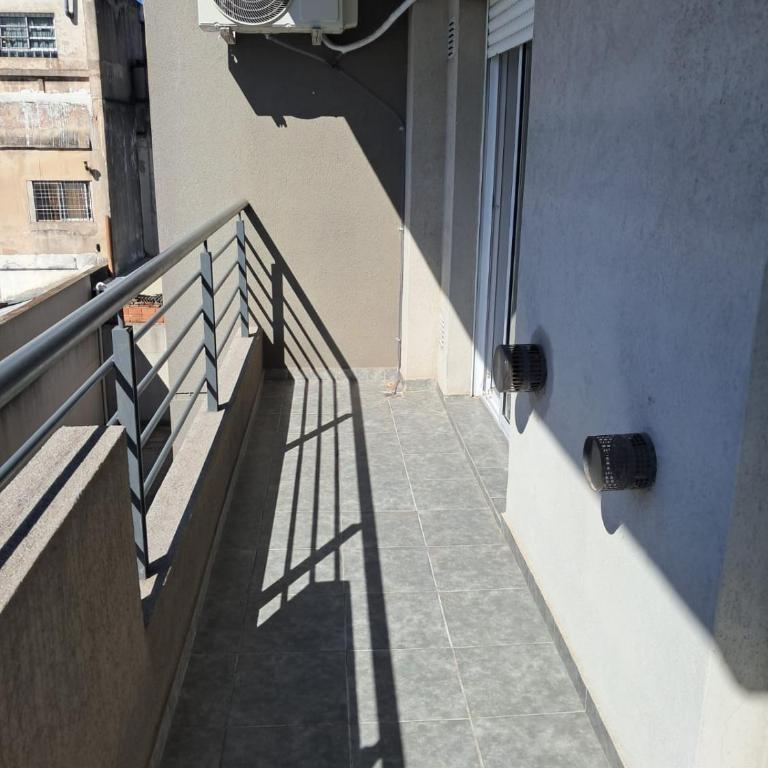 Hermoso departamento en Caseros Centro - Apartamento de 1 dormitorio - 71