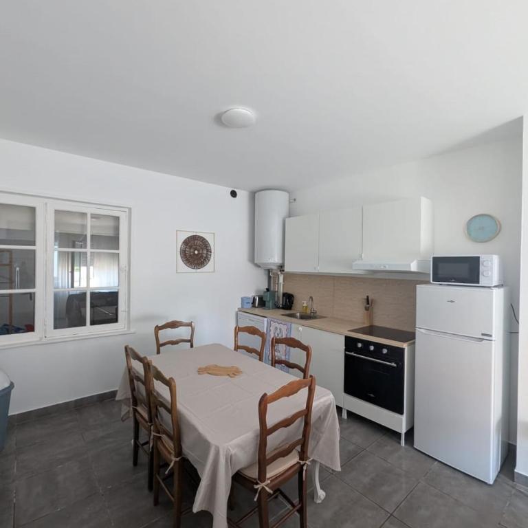 Le 55 Grand T2 plain pied 6 pers proche plage - Appartement 1 Chambre - 10