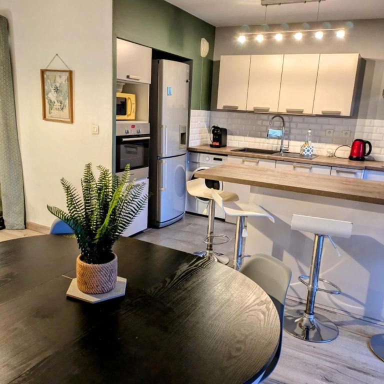 T3 lumineux avec balcon - Appartement 2 Chambres - 24