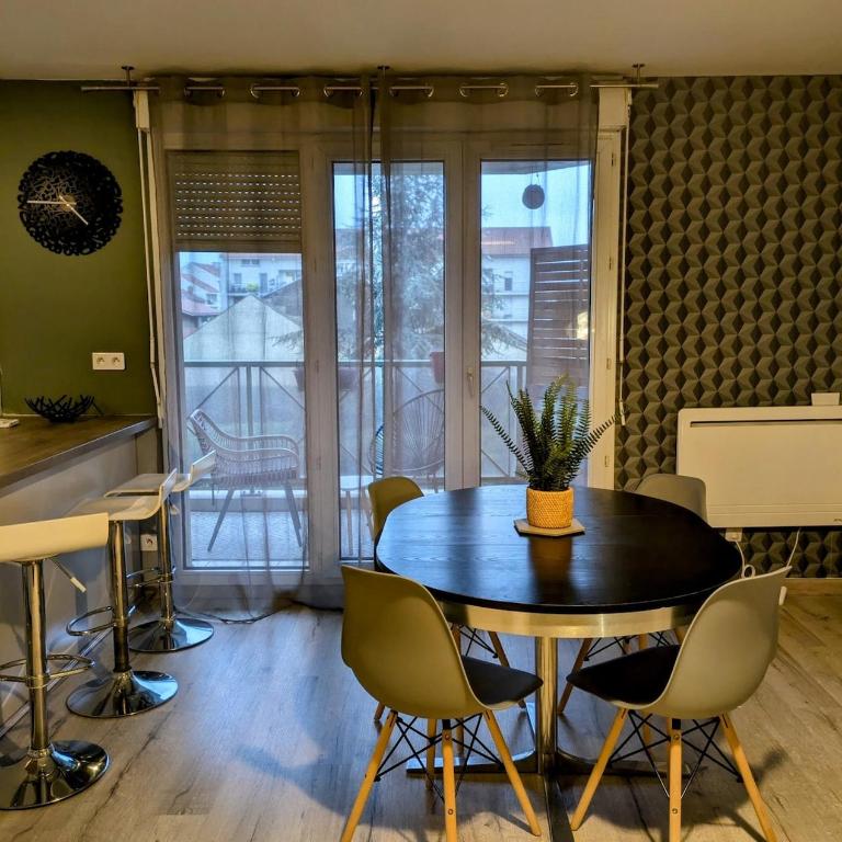 T3 lumineux avec balcon - Appartement 2 Chambres - 26