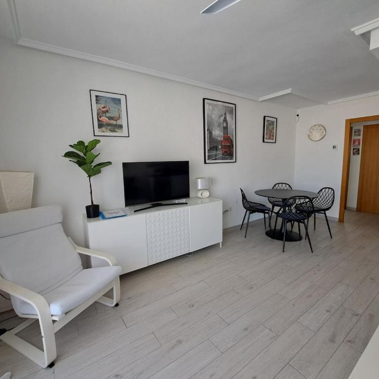 Apartmento Mariposa Azul Santa Pola - Apartamento de 2 dormitorios con balcón - 8