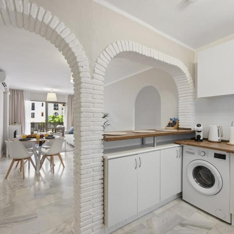 Riviera del Sol Stylish 2BR - Sea View Terrace - Apartamento de 2 dormitorios con balcón y vistas al mar - 14