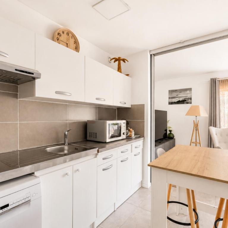 Parenthèse à Bandol Port, Plage & Clim - Studio-Apartment mit Queensize-Bett - 7