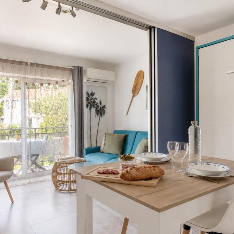 Parenthèse à Bandol Port, Plage & Clim - Studio-Apartment mit Queensize-Bett - 8