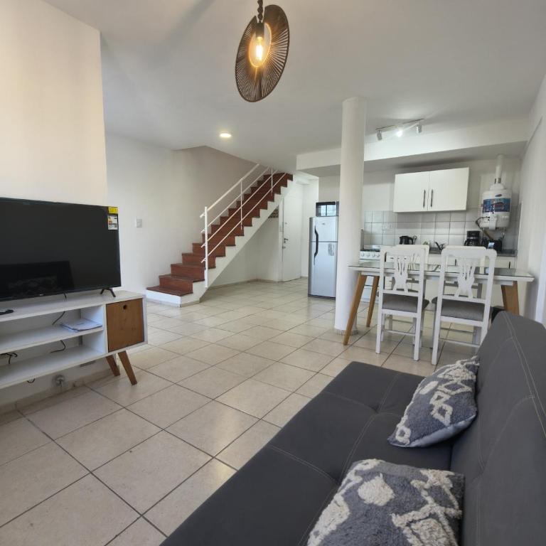 Dpto con terraza cercano a UCA y medicina - One-Bedroom Apartment with City View - 1