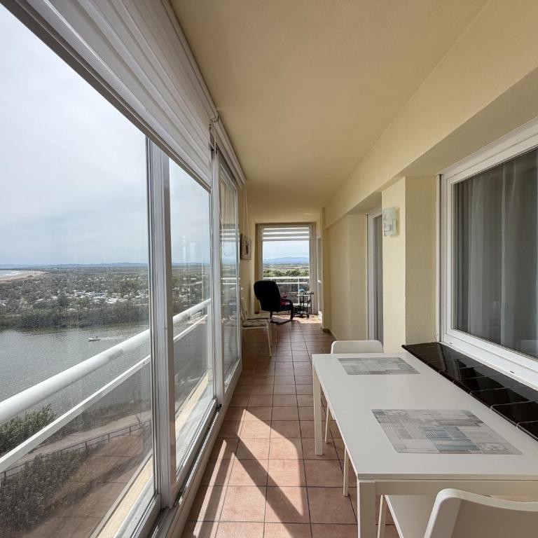WELCS APARTAMENTO 439 EMP con vistas al mar - Apartamento con balcón - 3