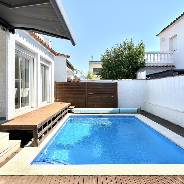 WELCS CASA 438 EMP con piscina y jardin - Casa de 2 dormitorios - 19