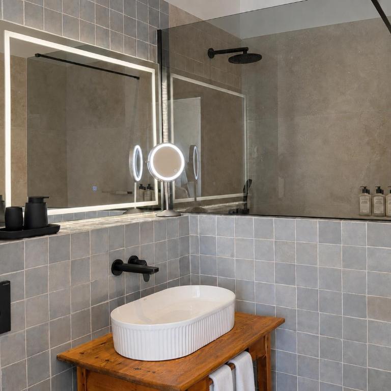 LE PALMIER Aigues-Mortes PARKING Petite Camargue - Chambre Double Standard - 12