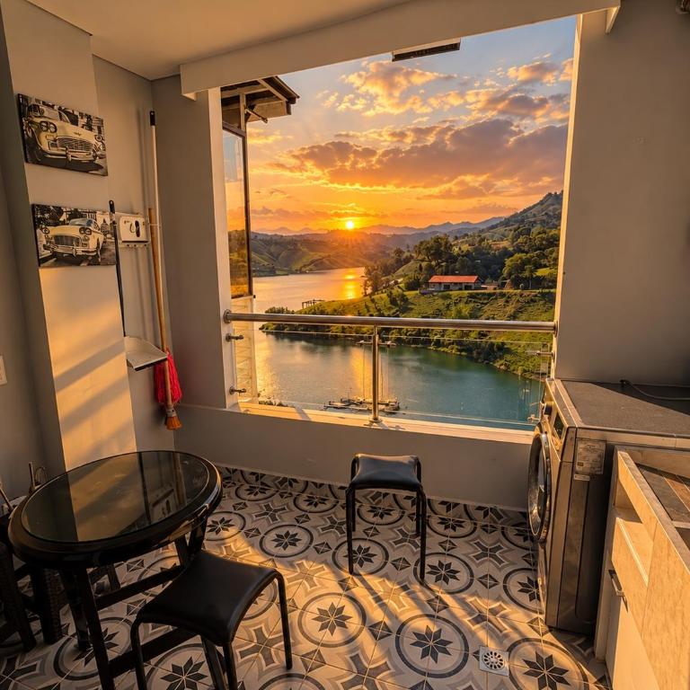 Vista al Lago Balcón Privado Relax Total - Apartamento de 2 dormitorios - 13