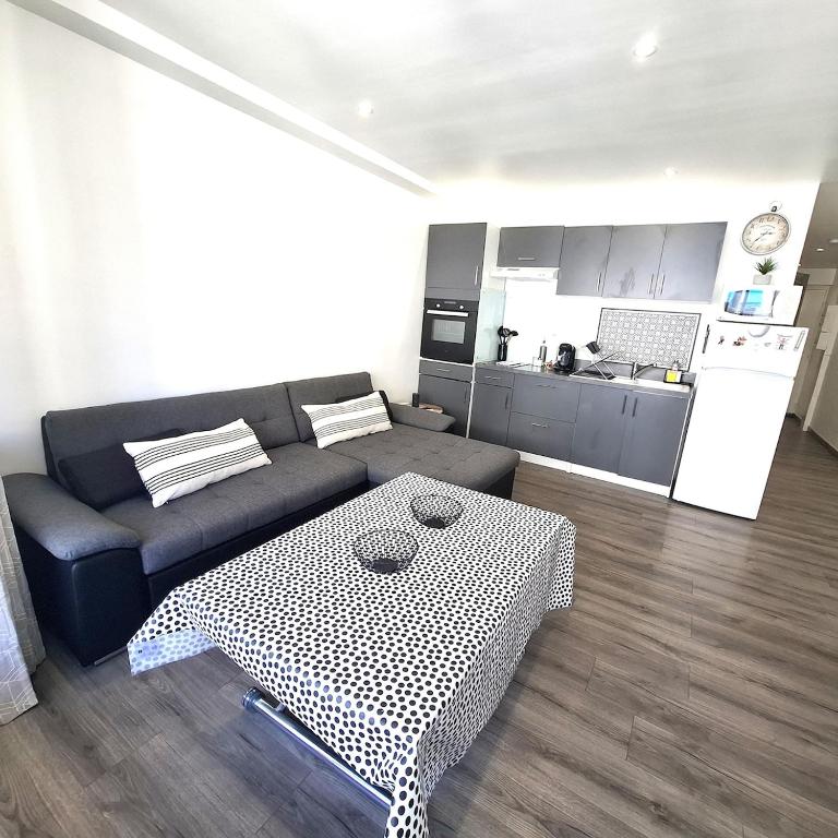 Cagnes sur Mer Apartment Beaches and Shops - Appartement 2 Chambres - 4