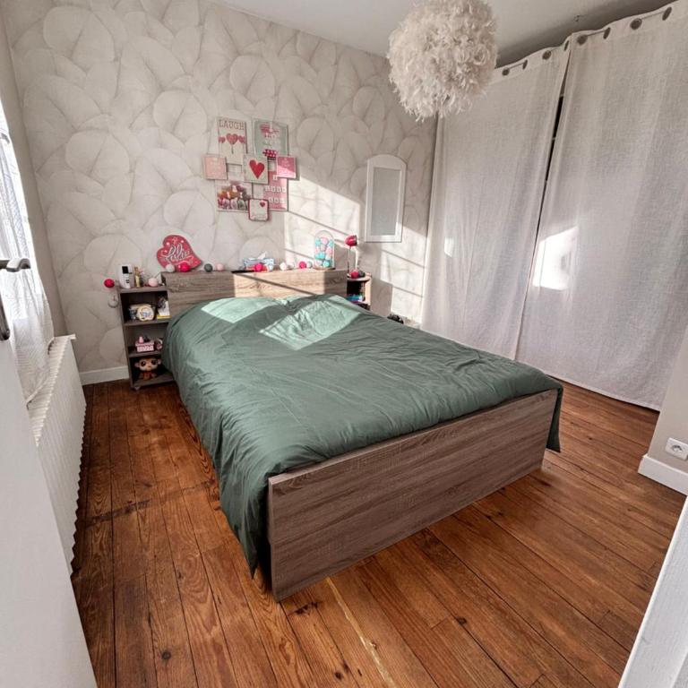 Agréable maison de ville avec jardin et parking privés, située près de la gare - Maison 3 Chambres - 10