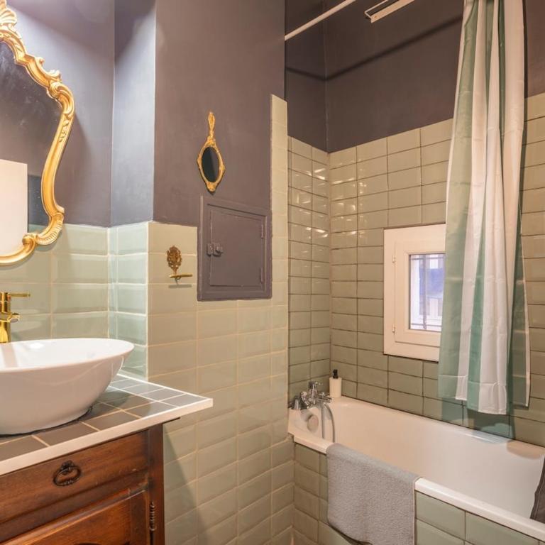 New chic & authentic 1-bedroom apartment in the historic center - Appartement 1 Chambre - 4