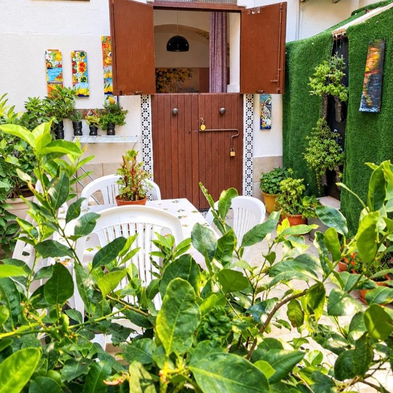 B&B Le Lumìe L' antico Cortile Camere Con Cucina Privata With Private Kitchen - Family Room with Private Bathroom - 15