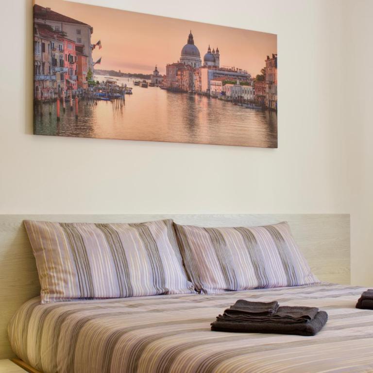 Venezia 15min Bus sotto WiFi A C - Two-Bedroom Apartment with Balcony and Terrace - 40